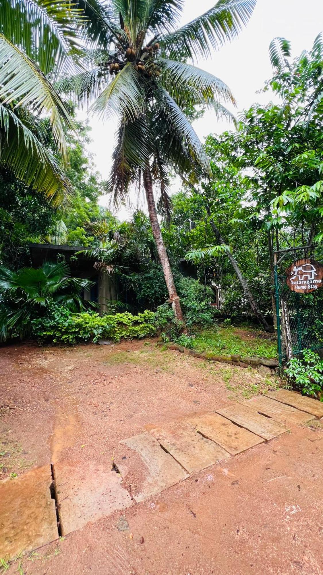 Kataragama Homestay Exterior foto